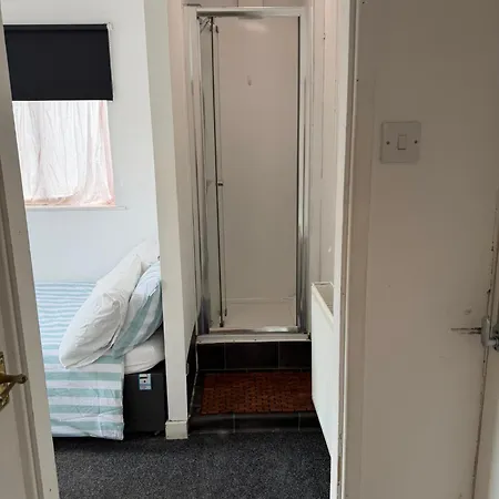 Tiny 2 No Cooking Apartment *